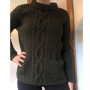 Abercrombie & Fitch Sweater